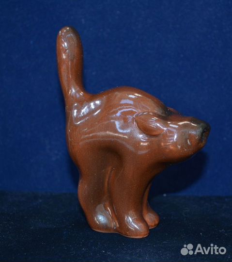 Керамическая статуэтка- кошка