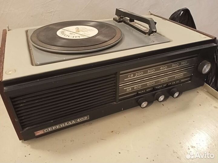 Проигрыватель винила Серенада 402