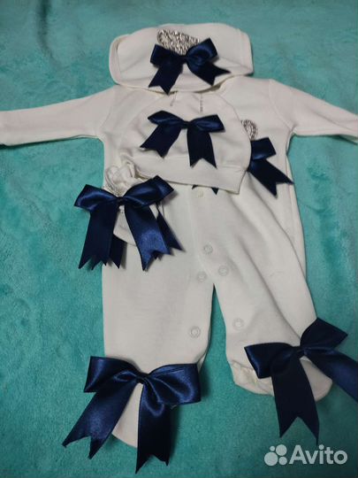 Новый комплект на выписку для мальчика
