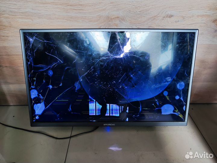 Телевизор Hyundai H-LED32ES5001 (По запчастям)
