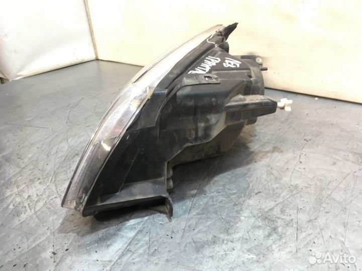 Стекло фары переднее правое LADA Granta седан