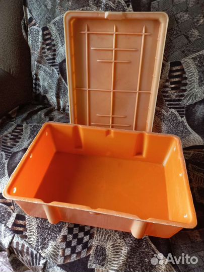 Ящик пластиковый с крышкой СССР