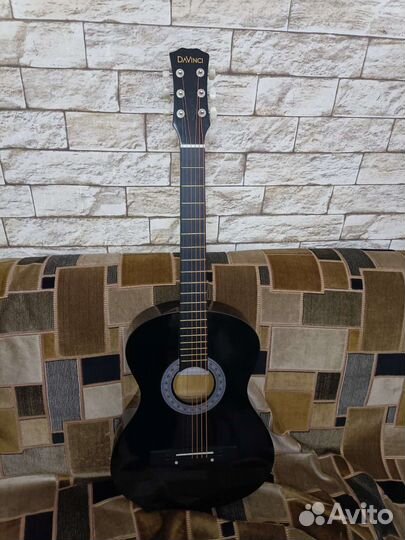 Акустическая гитара леворукая