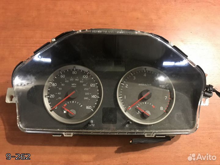 Приборная панель Volvo S40