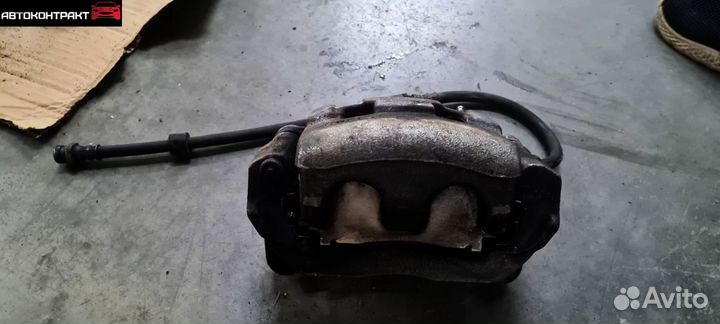 Суппорт передний левый Mitsubishi Eclipse Cross