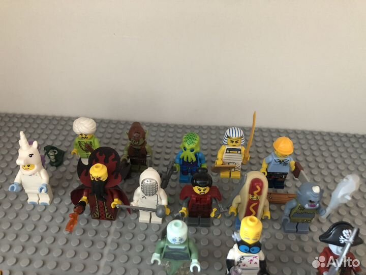 Lego минифигурки 13,14,15 серии бэтмен симпсоны