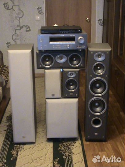 JBL E80 акустическая система