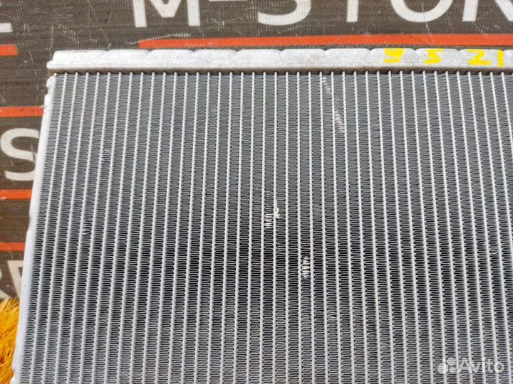 Радиатор печки Bmw 3-Series E90 N46B20B 2009