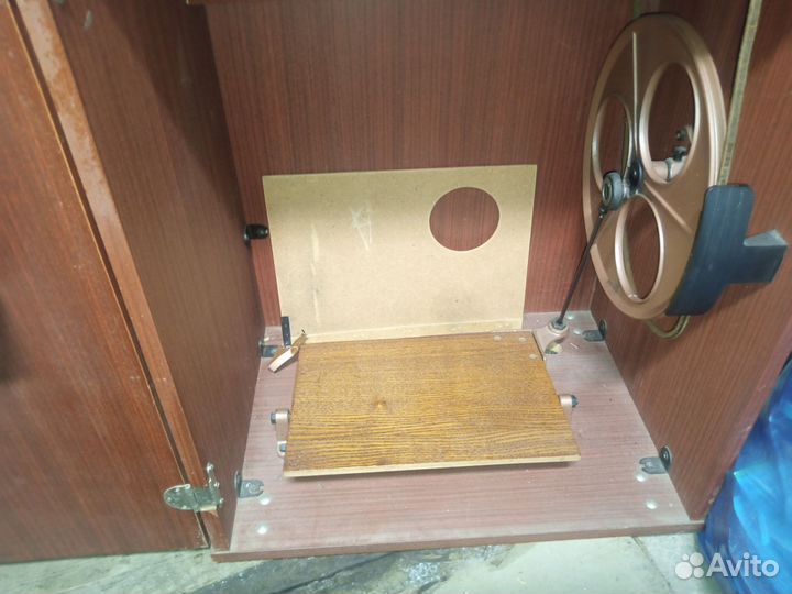 Швейная машина чайка 142м