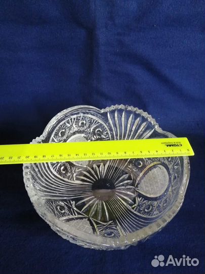 Хрустальная ваза - конфетница