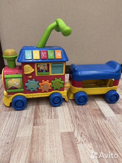 Паровозик музыкальный