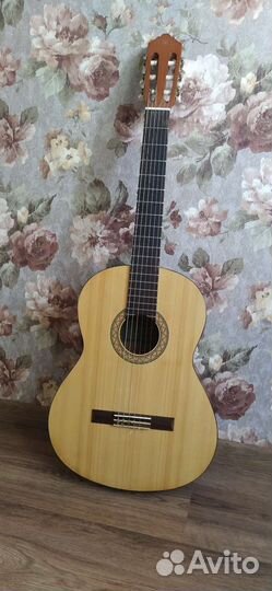 Классическая гитара yamaha c40m + чехол