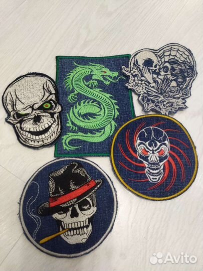 Нашивки на джинсовой ткани