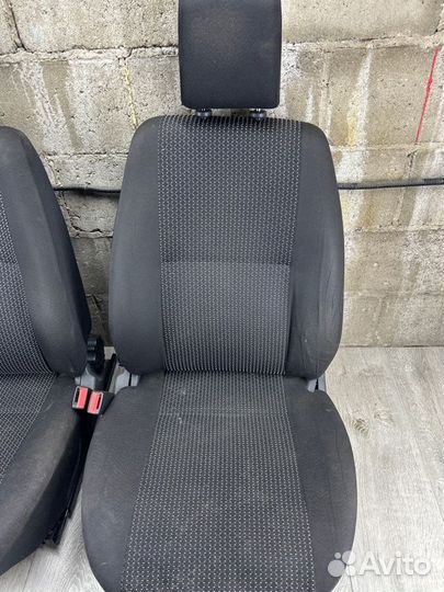 Сиденья передняя LADA Granta