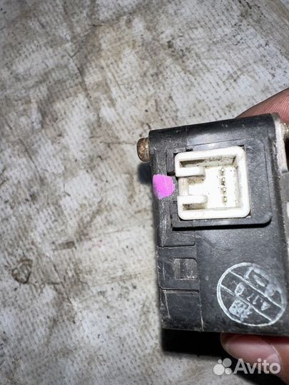 Сервопривод заслонок отопителя Toyota Aristo (S140