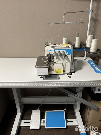 Промышленный оверлок 4 ниточный