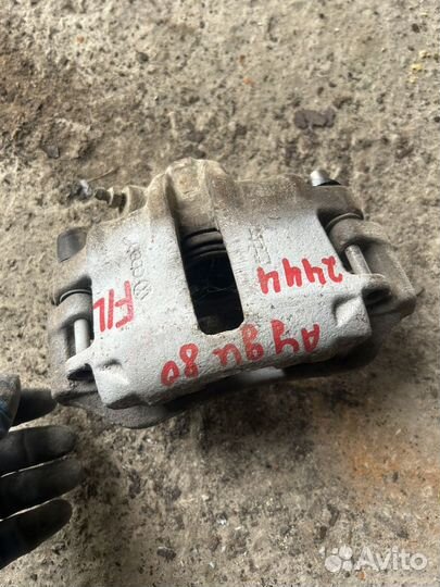 Суппорт тормозной левый audi 80