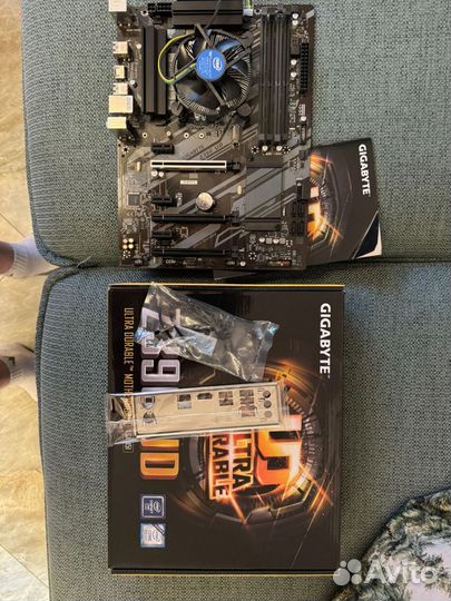 Материнская плата с процессором