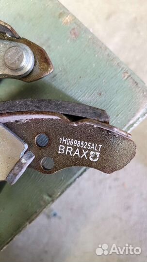 Колодки тормозные задние барабанные, комплект