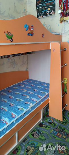 Детская мебель с двухъярусной кроватью