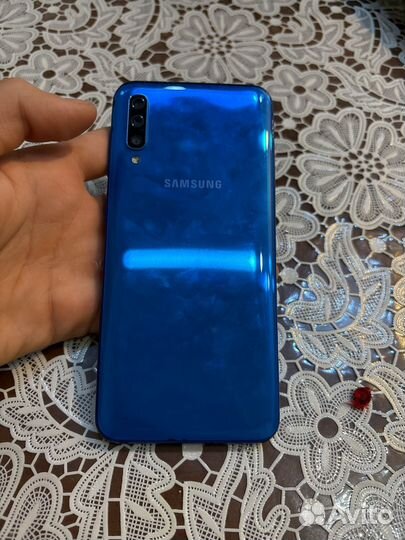 Samsung Galaxy A50, 4/128 ГБ