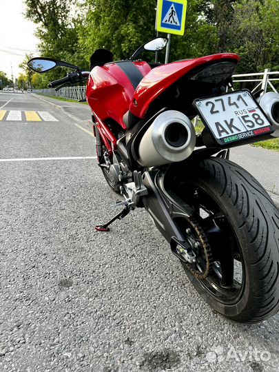 Ducati Monster 696 ABS
