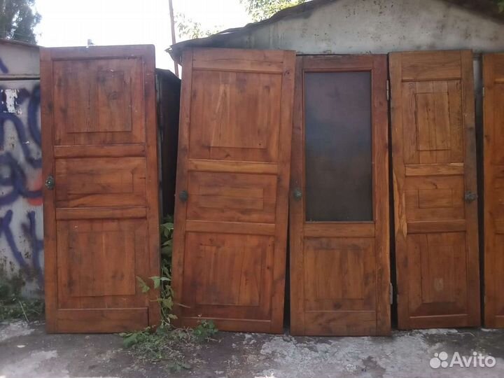 Продам дубовые двери в хорошем состоянии 5 шт