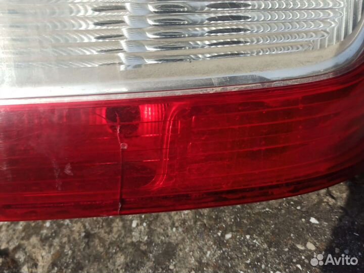 Фонарь задний правый на renault logan 2