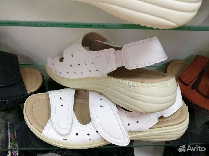 Расспродаю сандали, басаножки