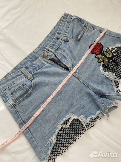 Джинсовые шорты