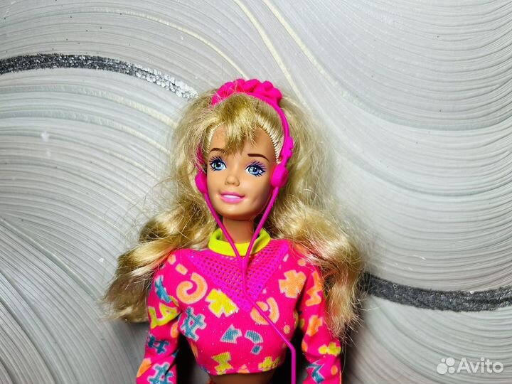 Кукла барби тренер