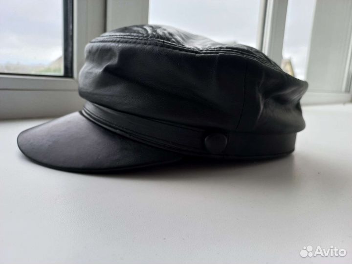 Кепка женская черная