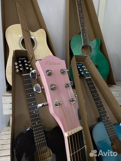 Гитара акустическая - розовая