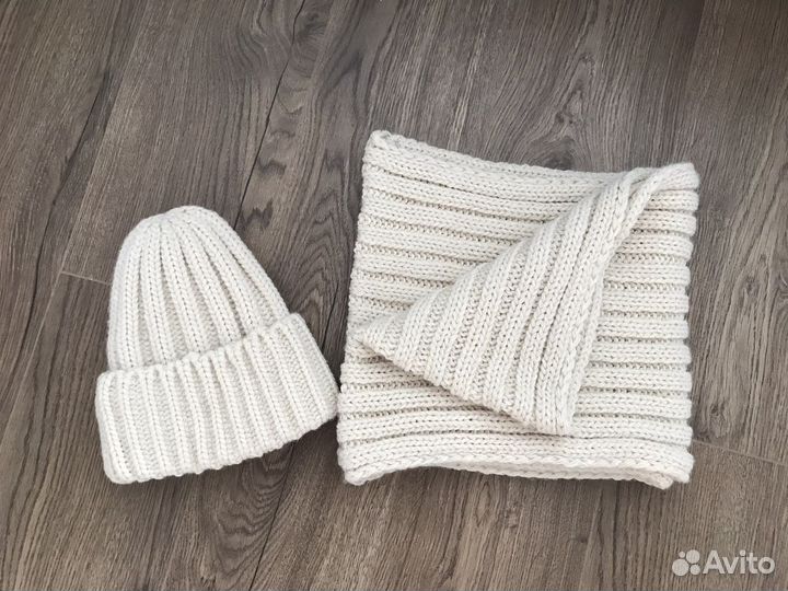 Комплект зимний шапка и снуд
