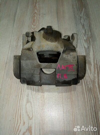 Суппорт тормозной перед Renault laguna 3 Прав