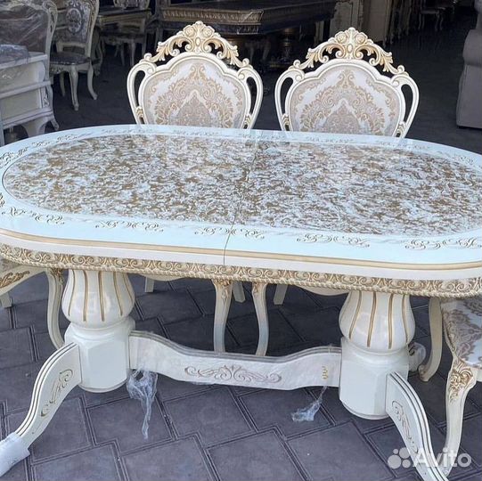 Кухонный Обеденный стол. Столик. Компьютерный стол