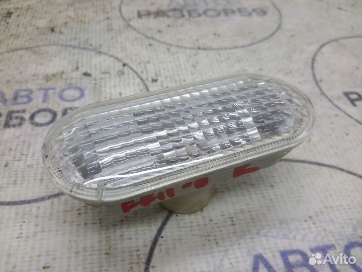 Повторитель в крыло Ford Focus 2