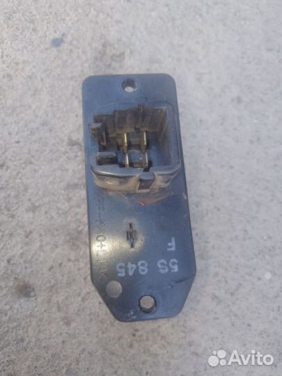 Реостат отопителя Toyota Corolla ee111