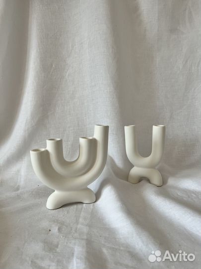 Белый керамический подсвечник