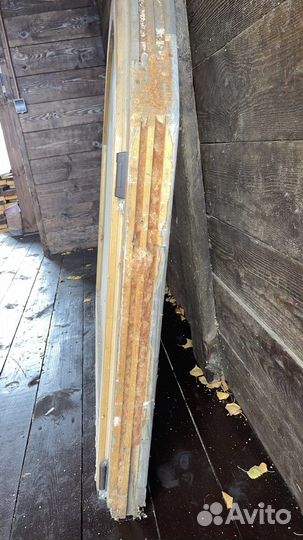 Деревянное окно