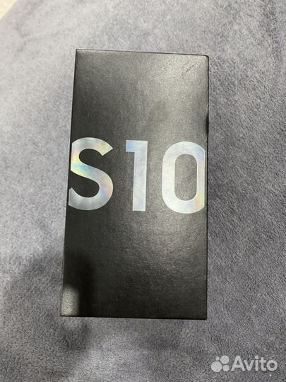 Samsung Galaxy S10, 8/128 ГБ