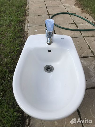 Биде и унитаз