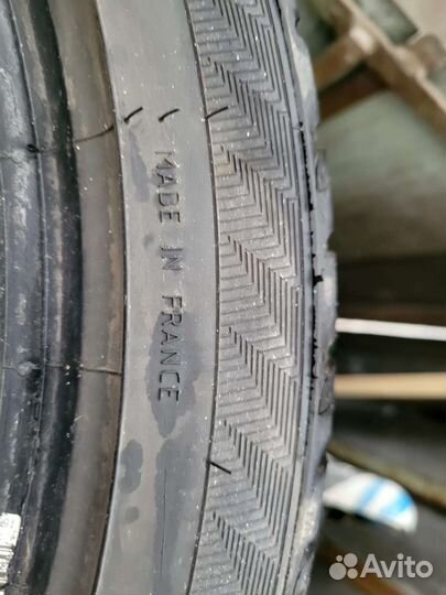 Ultramile UM S5 215/45 R17