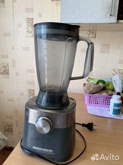Блендер redmond Ecology series