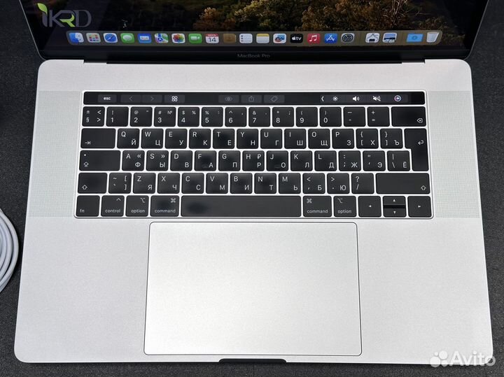 MacBook Pro 15 2018 i7/16GB/256/555X (188 циклов)