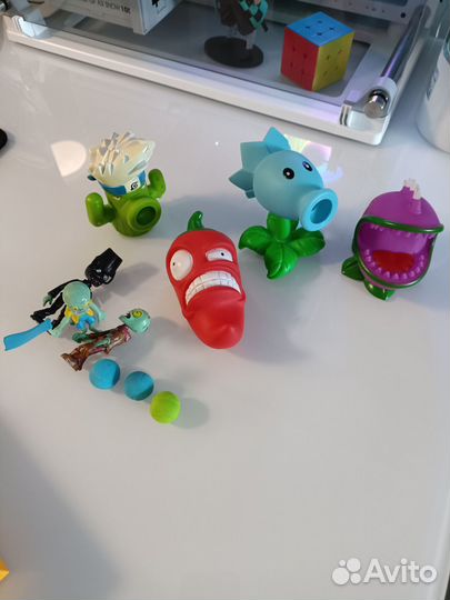 Игрушки Зомби против растений