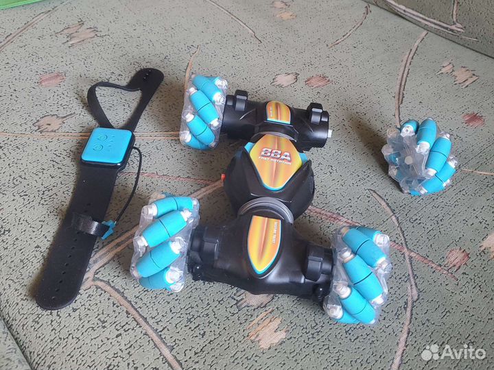 Машинка stunt car с отломанным колесом