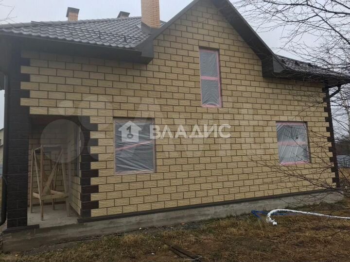 Дом 200 м² на участке 31 сот.