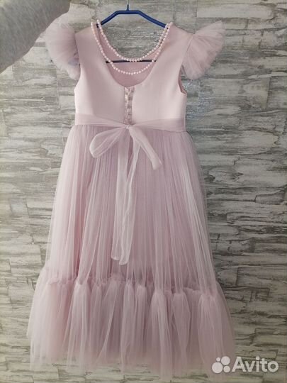 Нарядное платье для девочки 134 140