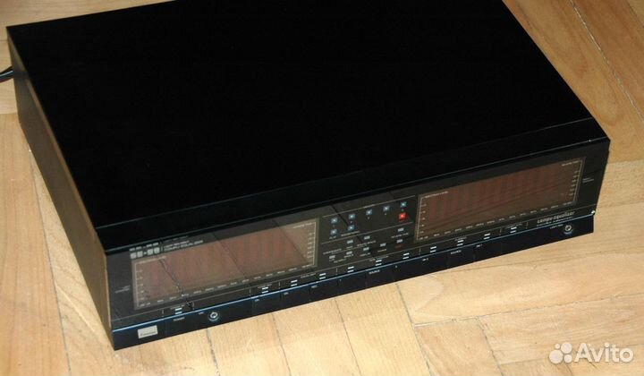 Топовый эквалайзер Sansui SE-99 с пду и микрофоном